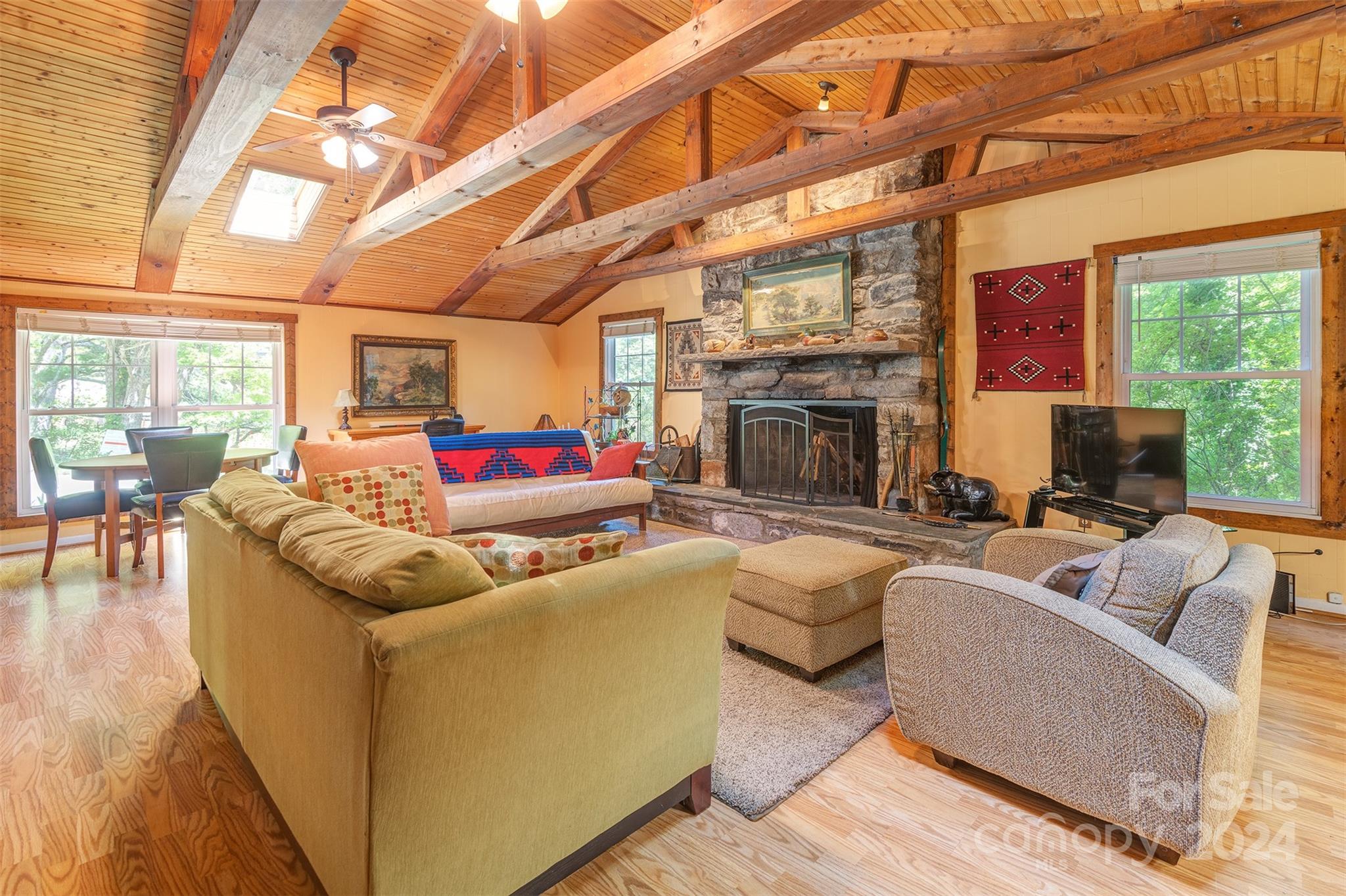 12 Rollingwood Road