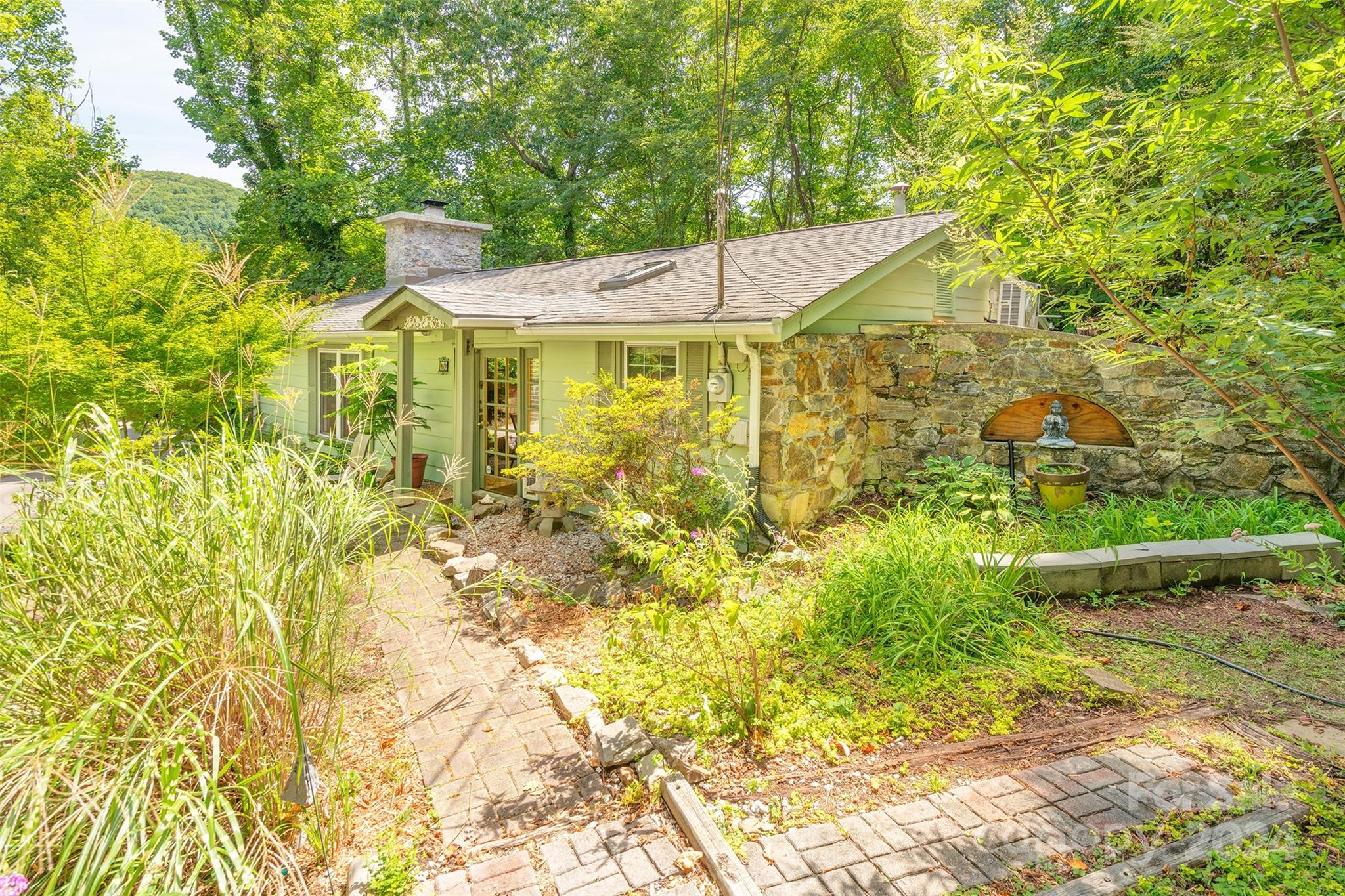12 Rollingwood Road