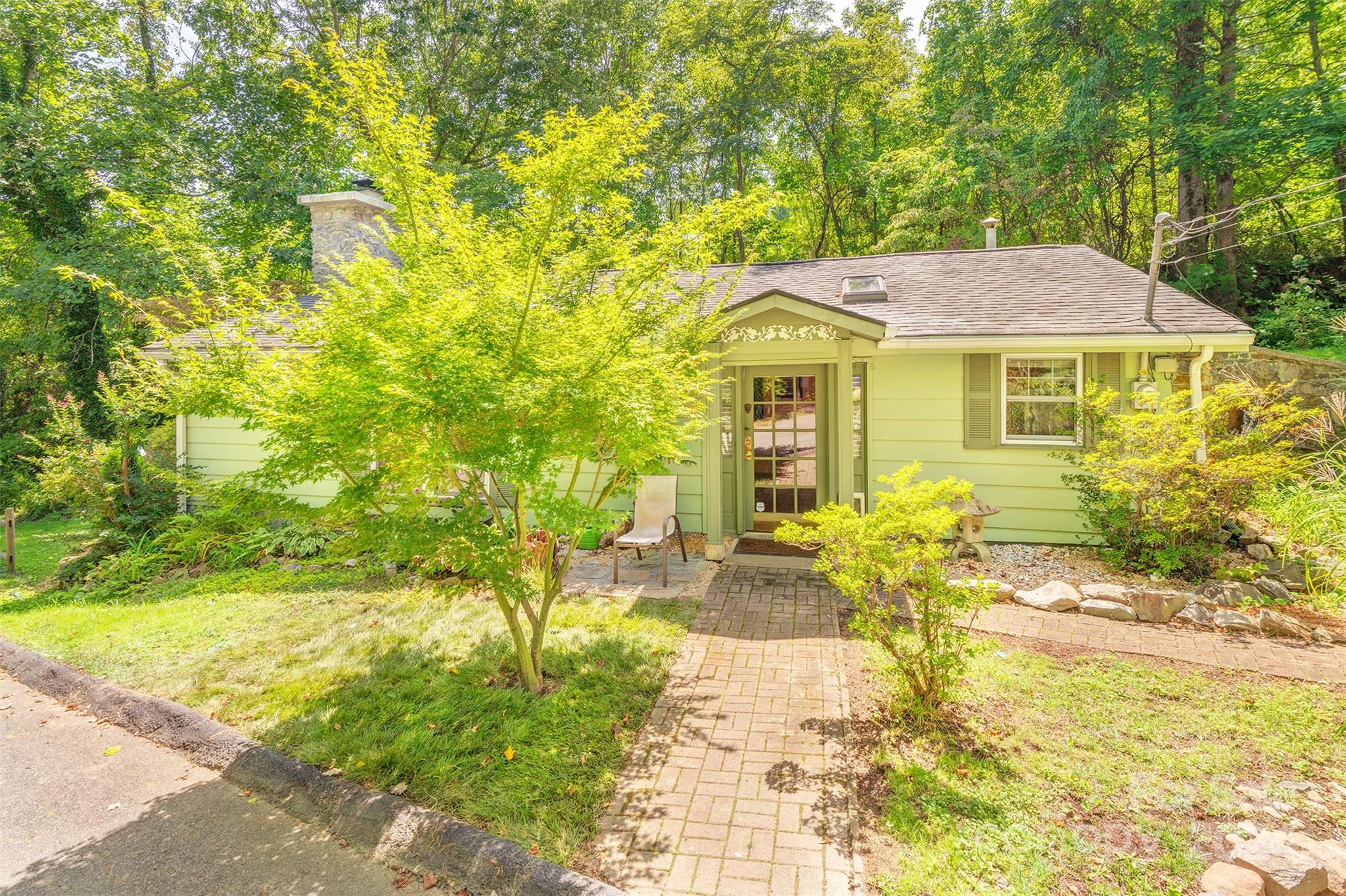12 Rollingwood Road
