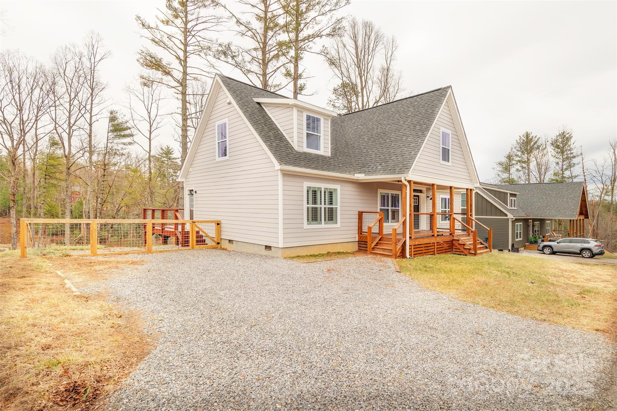 127 Cascade Ridge Road