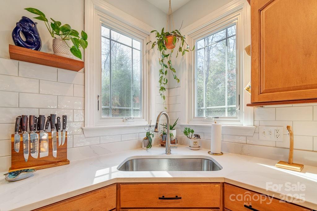 11 Gaston Mountain Road