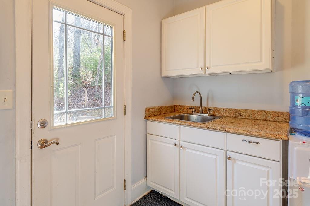 11 Gaston Mountain Road