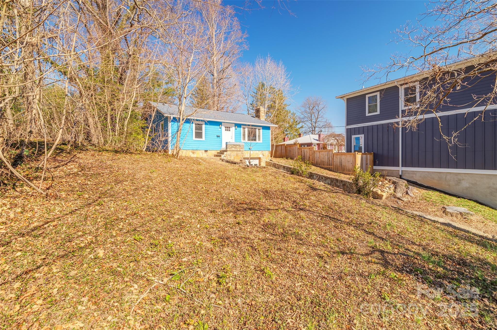 28 Robindale Avenue