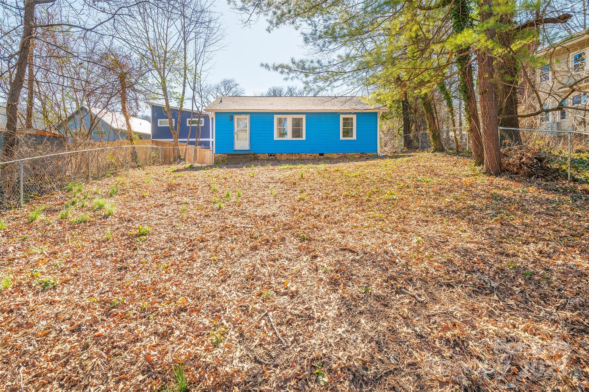 28 Robindale Avenue