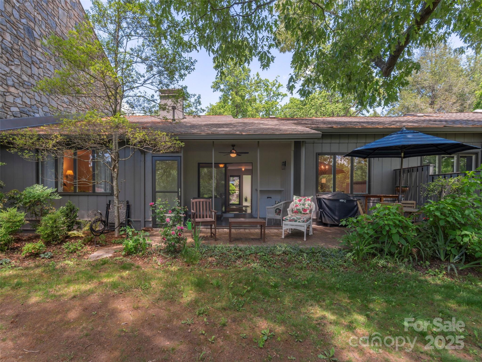 208 Crowfields Drive
