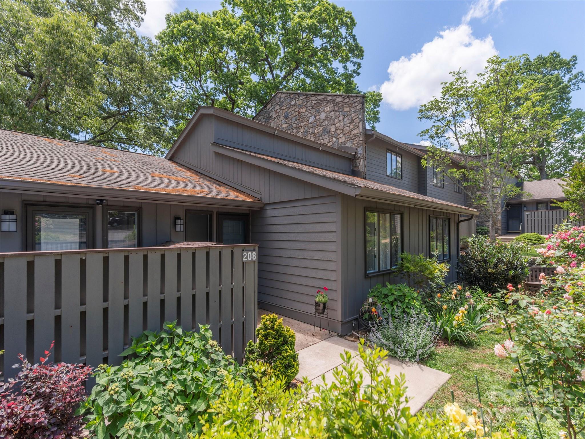 208 Crowfields Drive