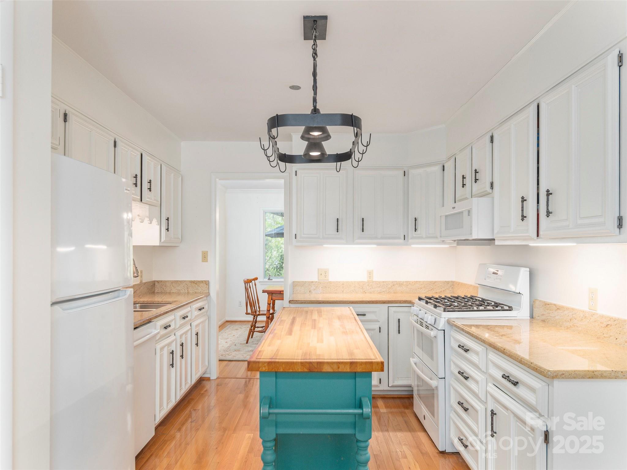208 Crowfields Drive