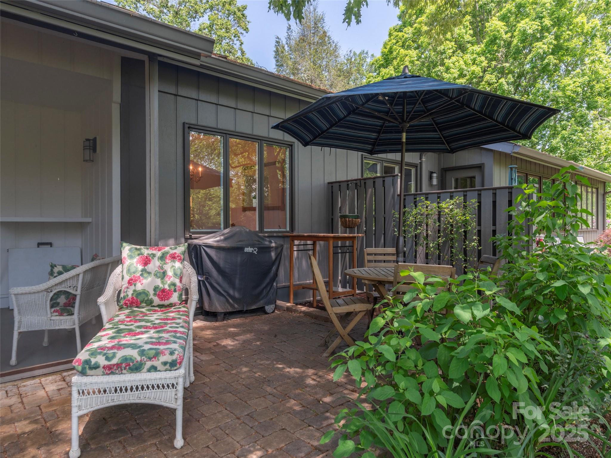 208 Crowfields Drive