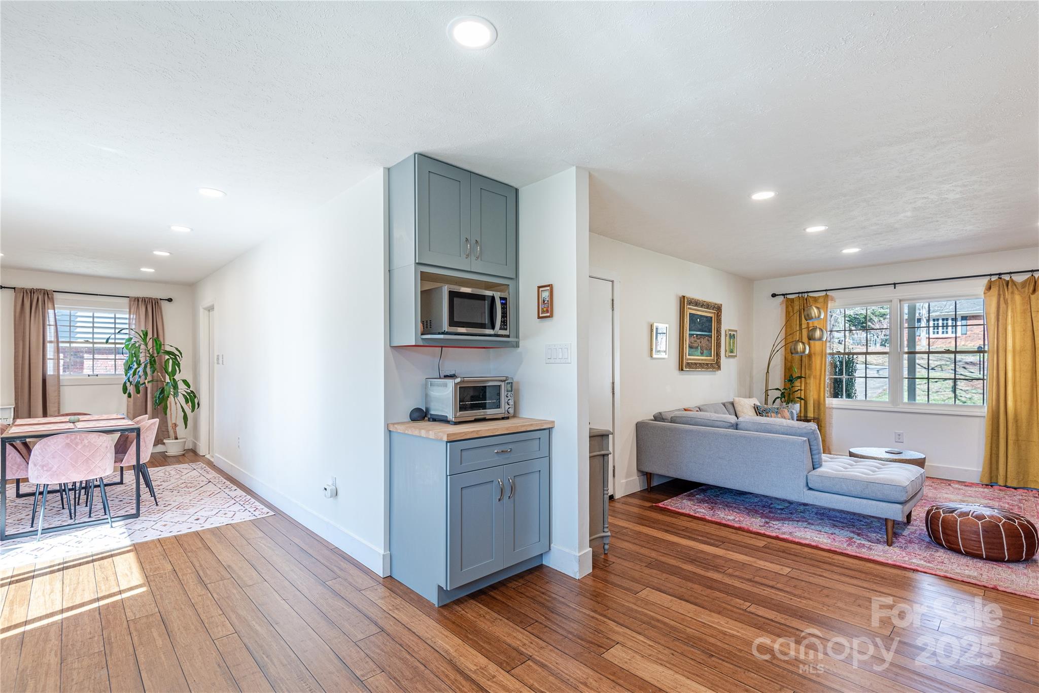 7 Brookcliff Drive