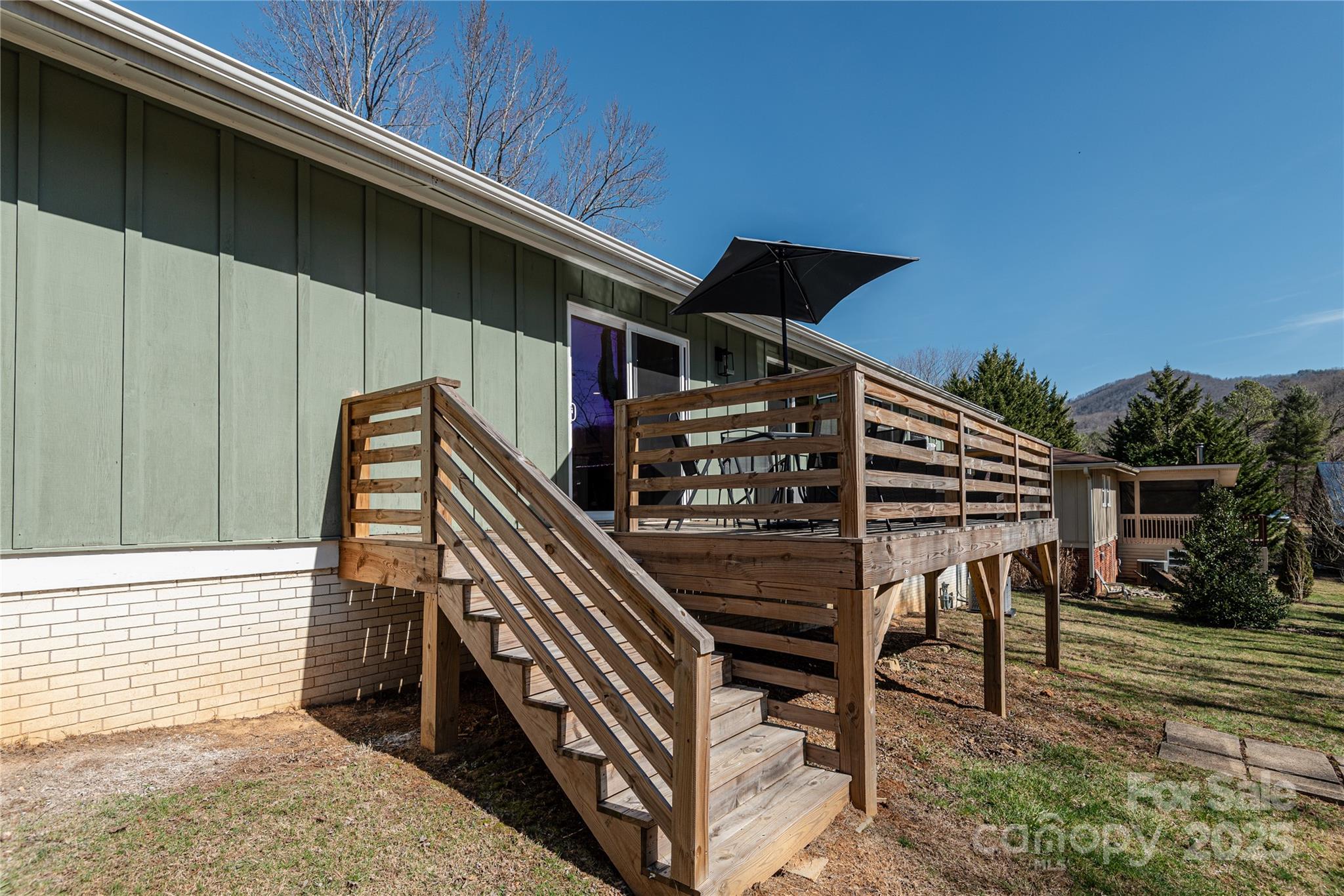 7 Brookcliff Drive