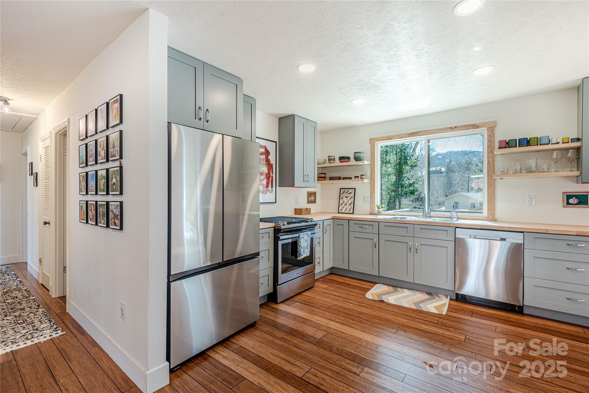 7 Brookcliff Drive