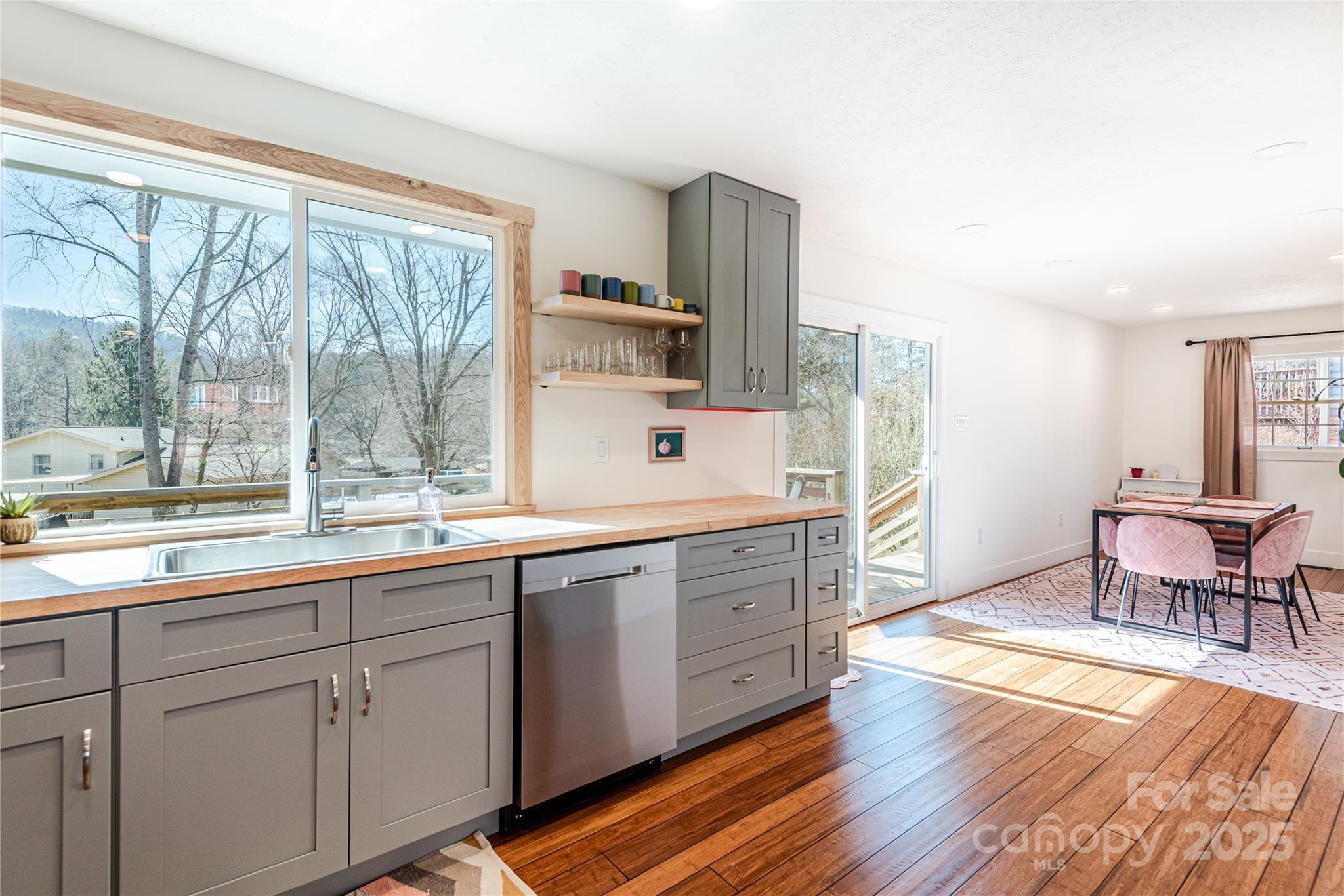 7 Brookcliff Drive