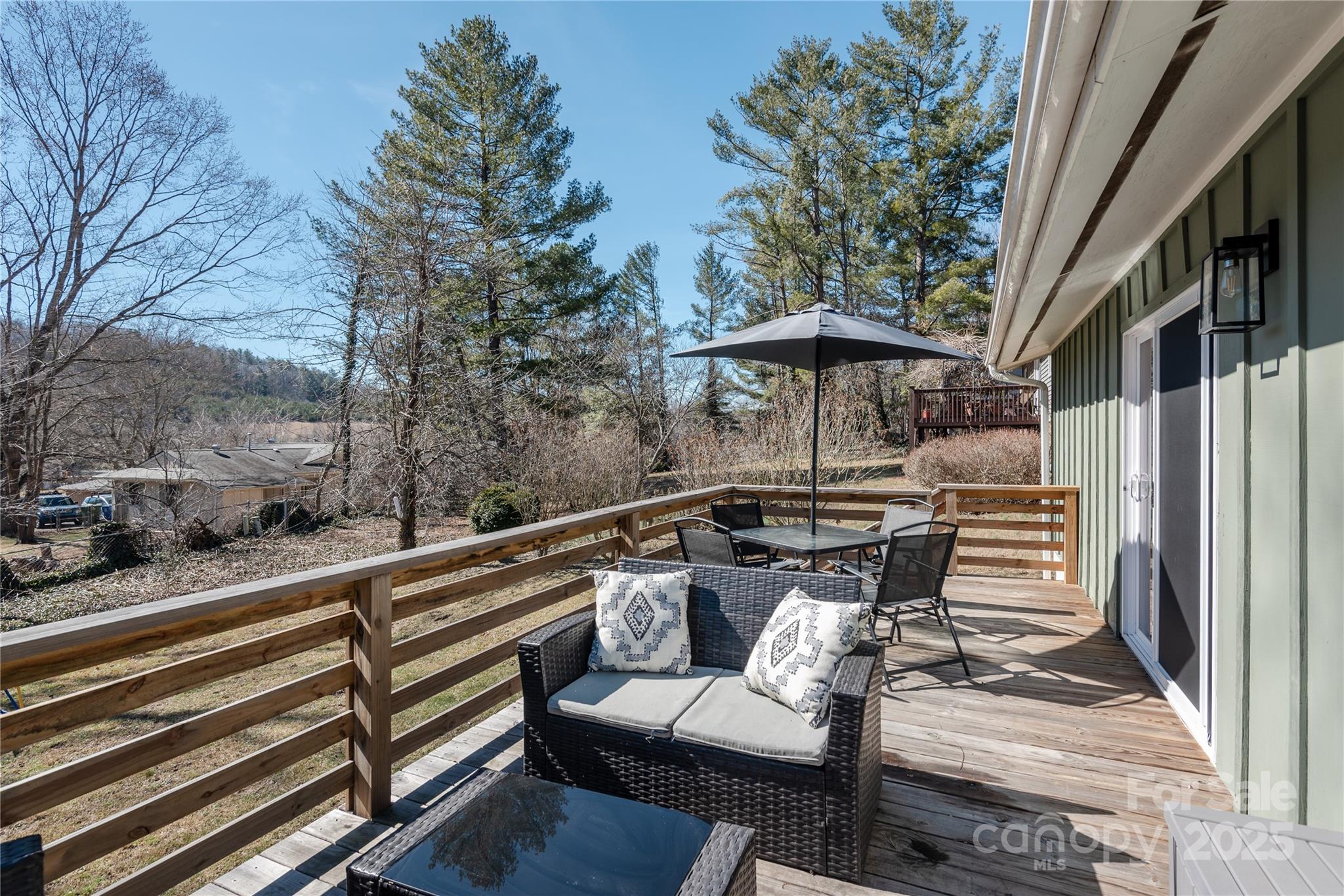7 Brookcliff Drive