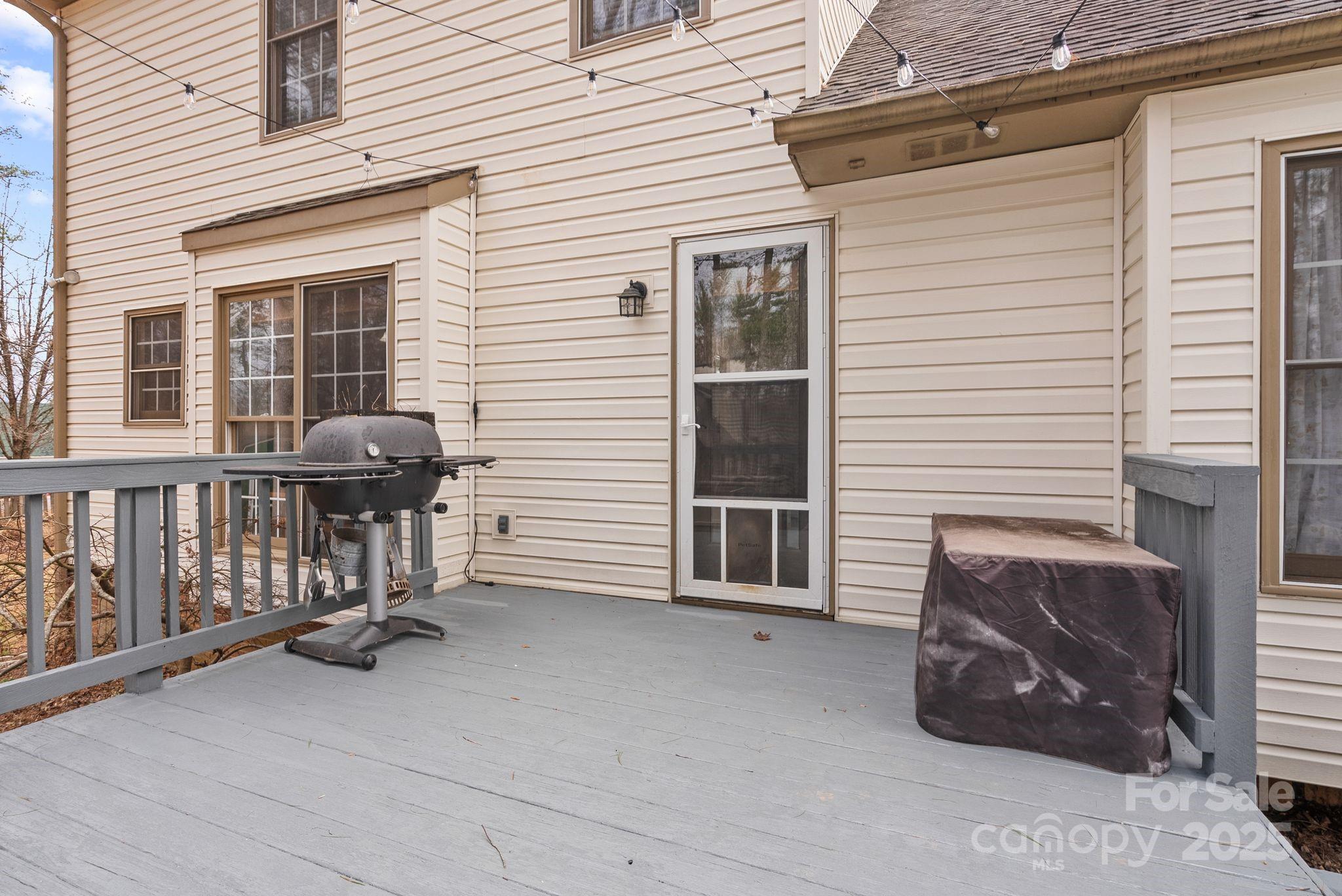 401 Silver Maple Court