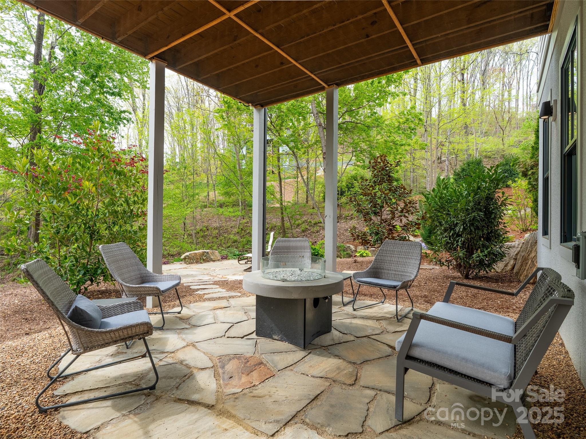 9 La Grange Drive
