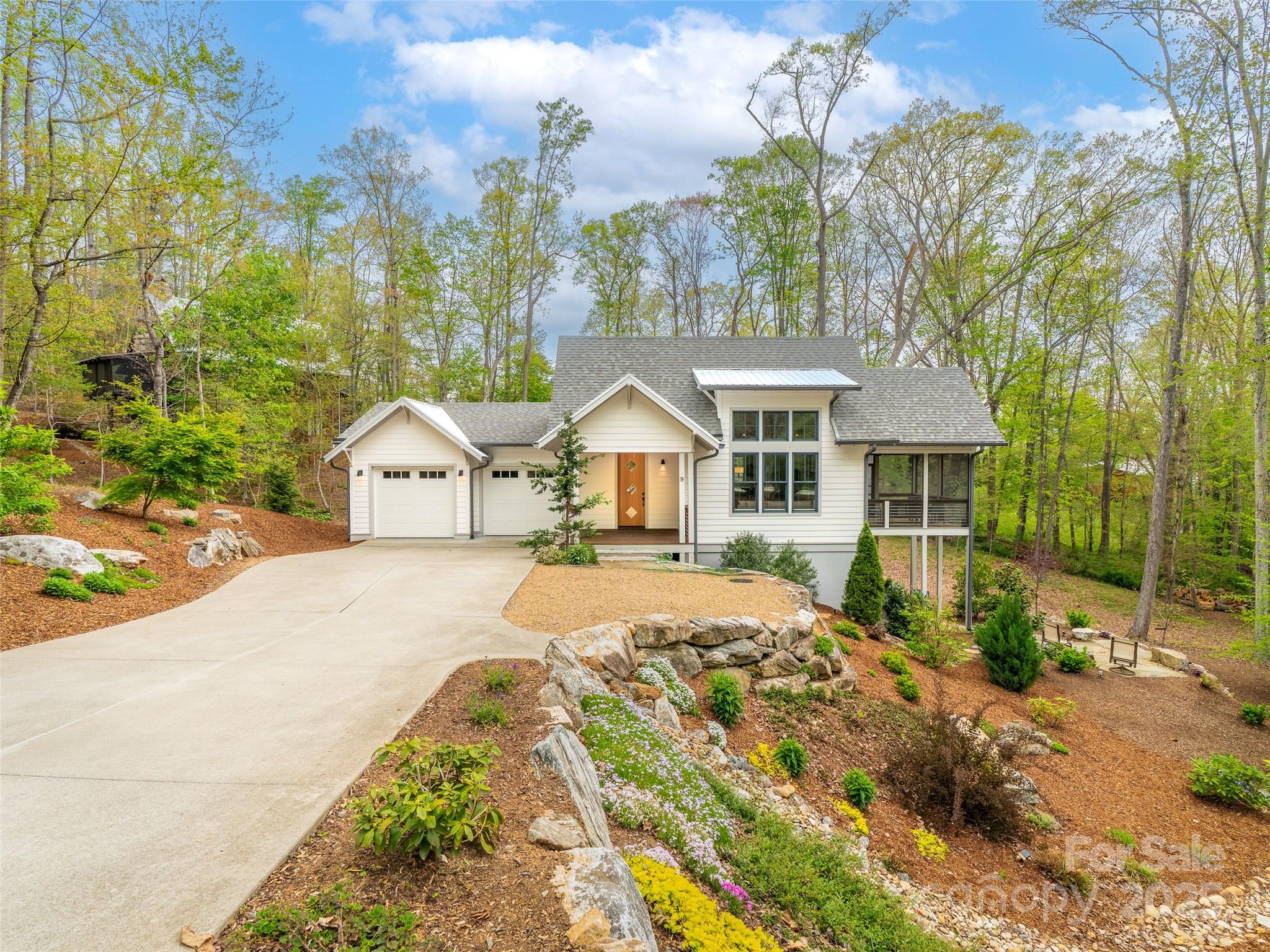 9 La Grange Drive