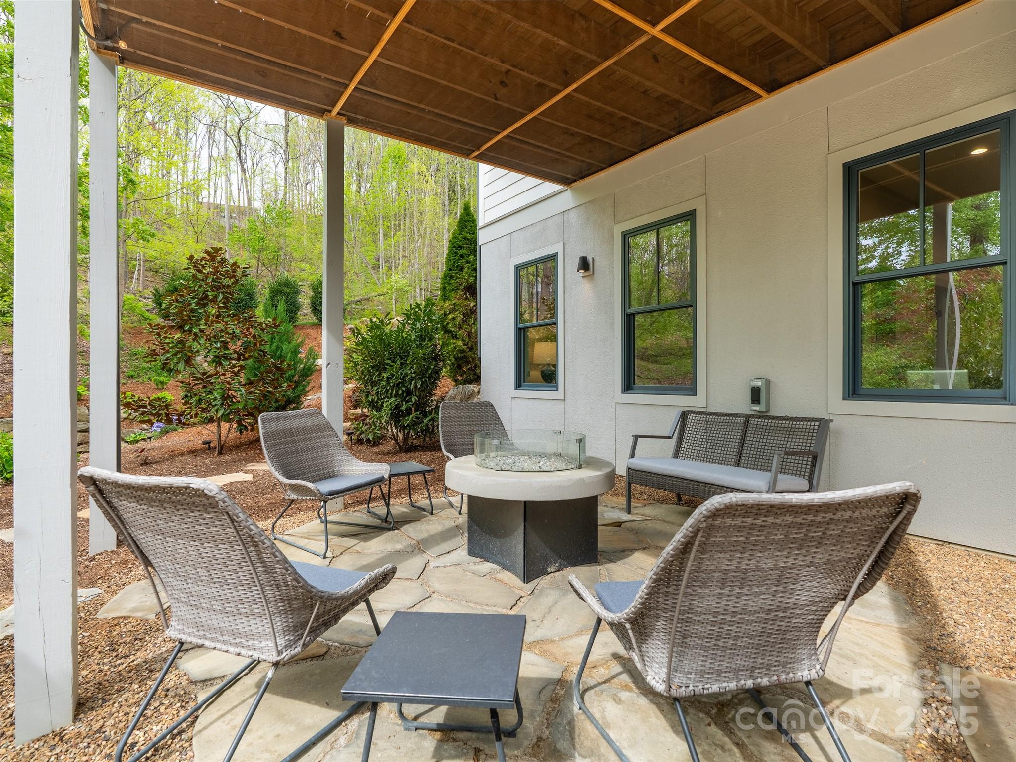 9 La Grange Drive