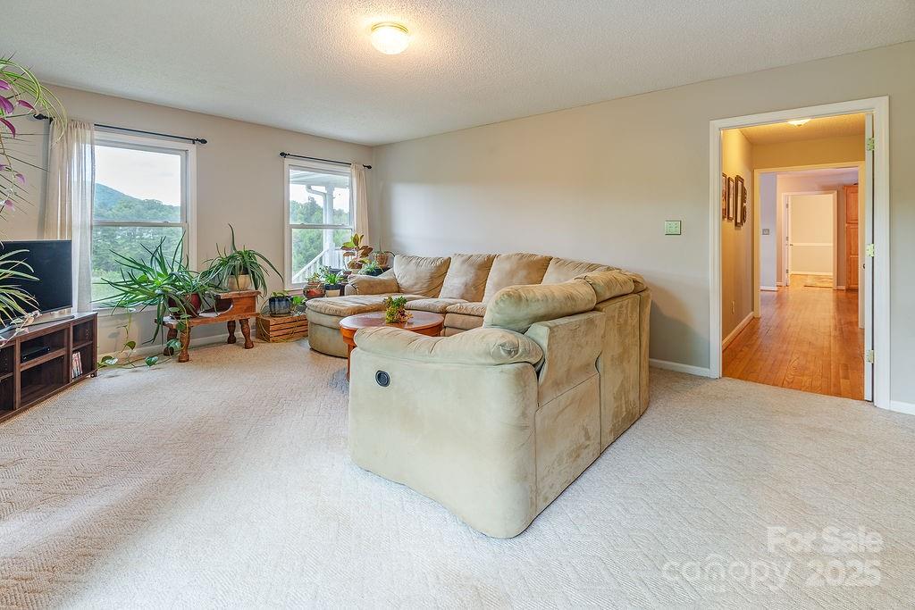 908 Newfound Road