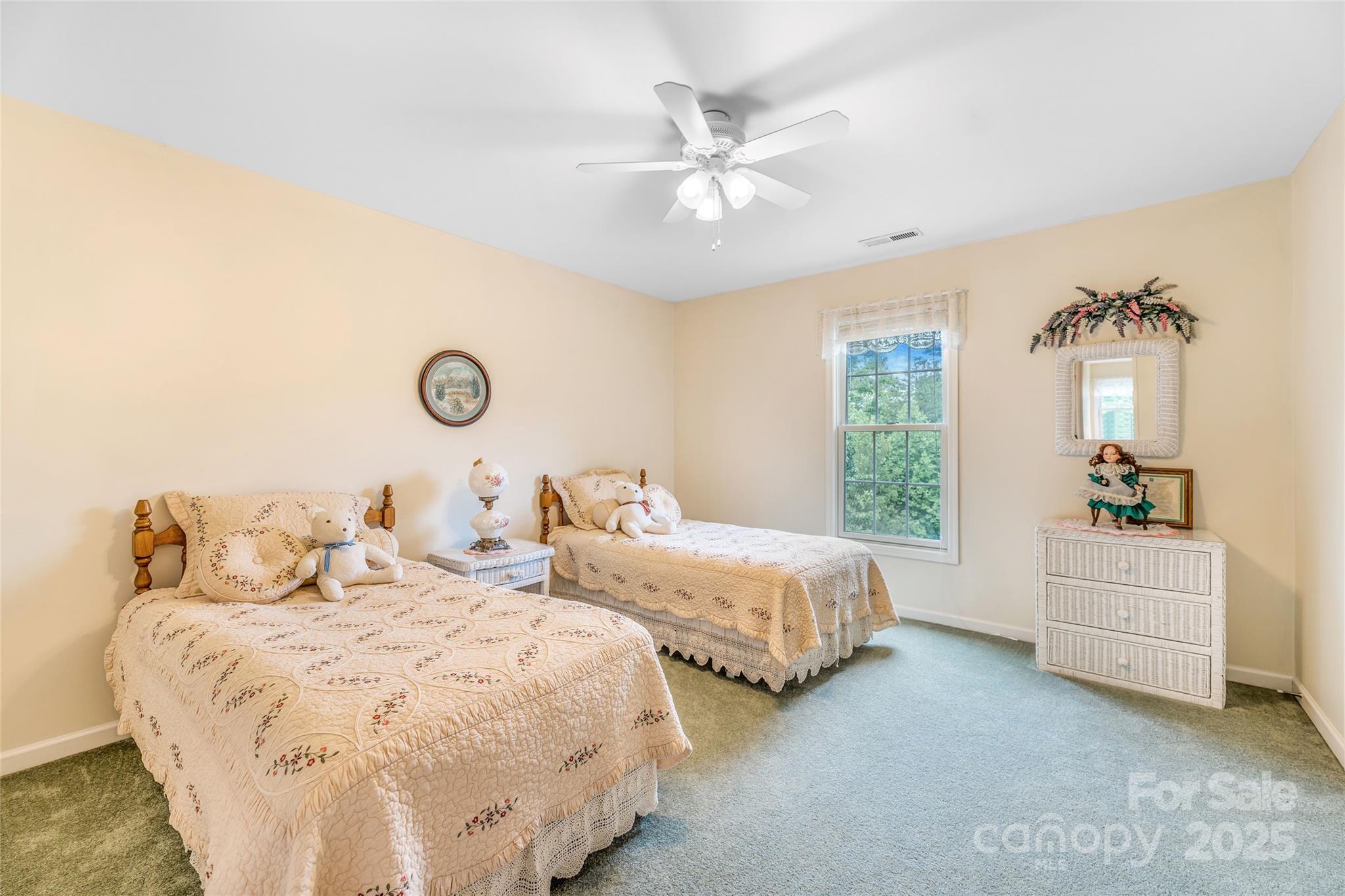 121 W Ashe Bridge Road W