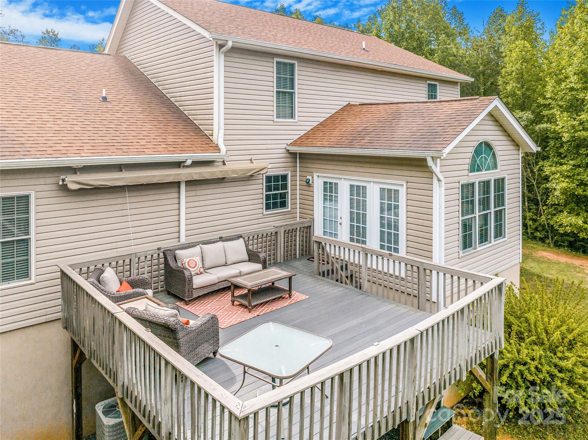 121 W Ashe Bridge Road W