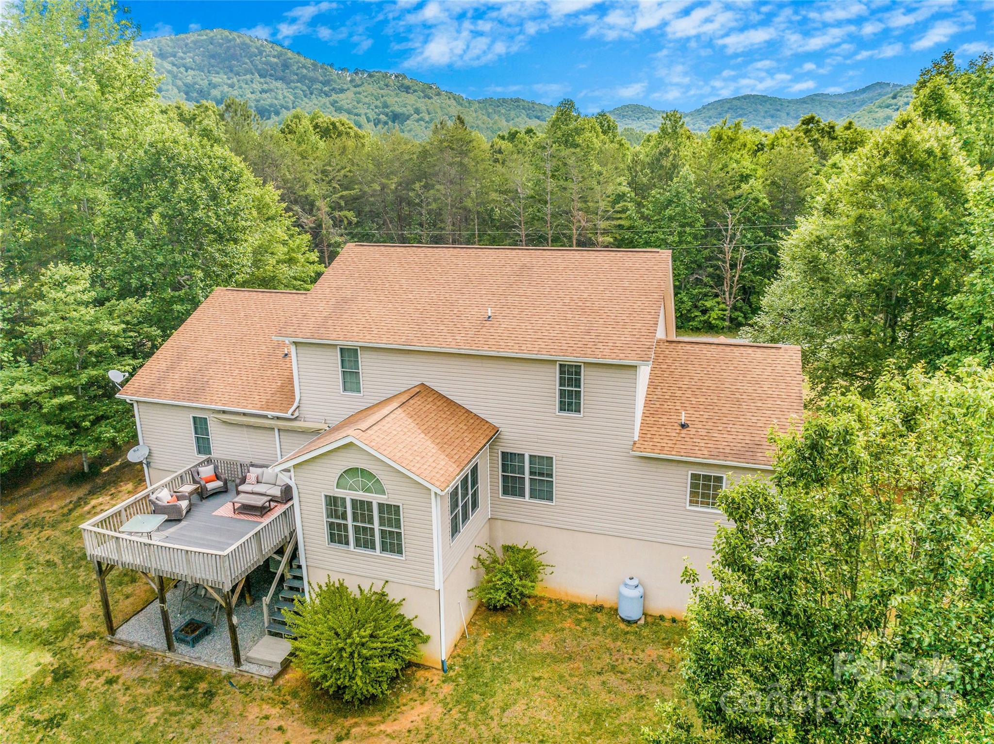 121 W Ashe Bridge Road W