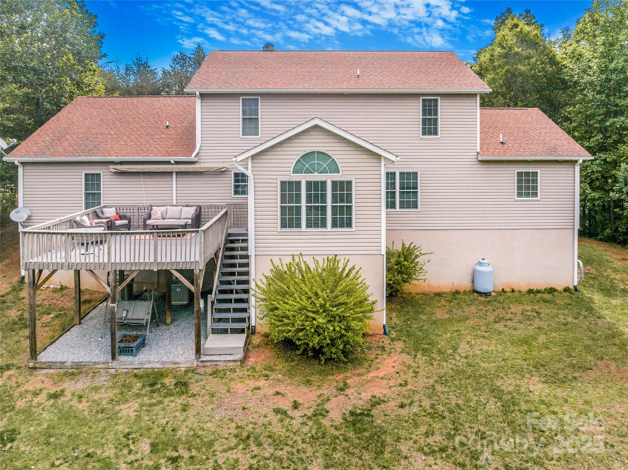 121 W Ashe Bridge Road W