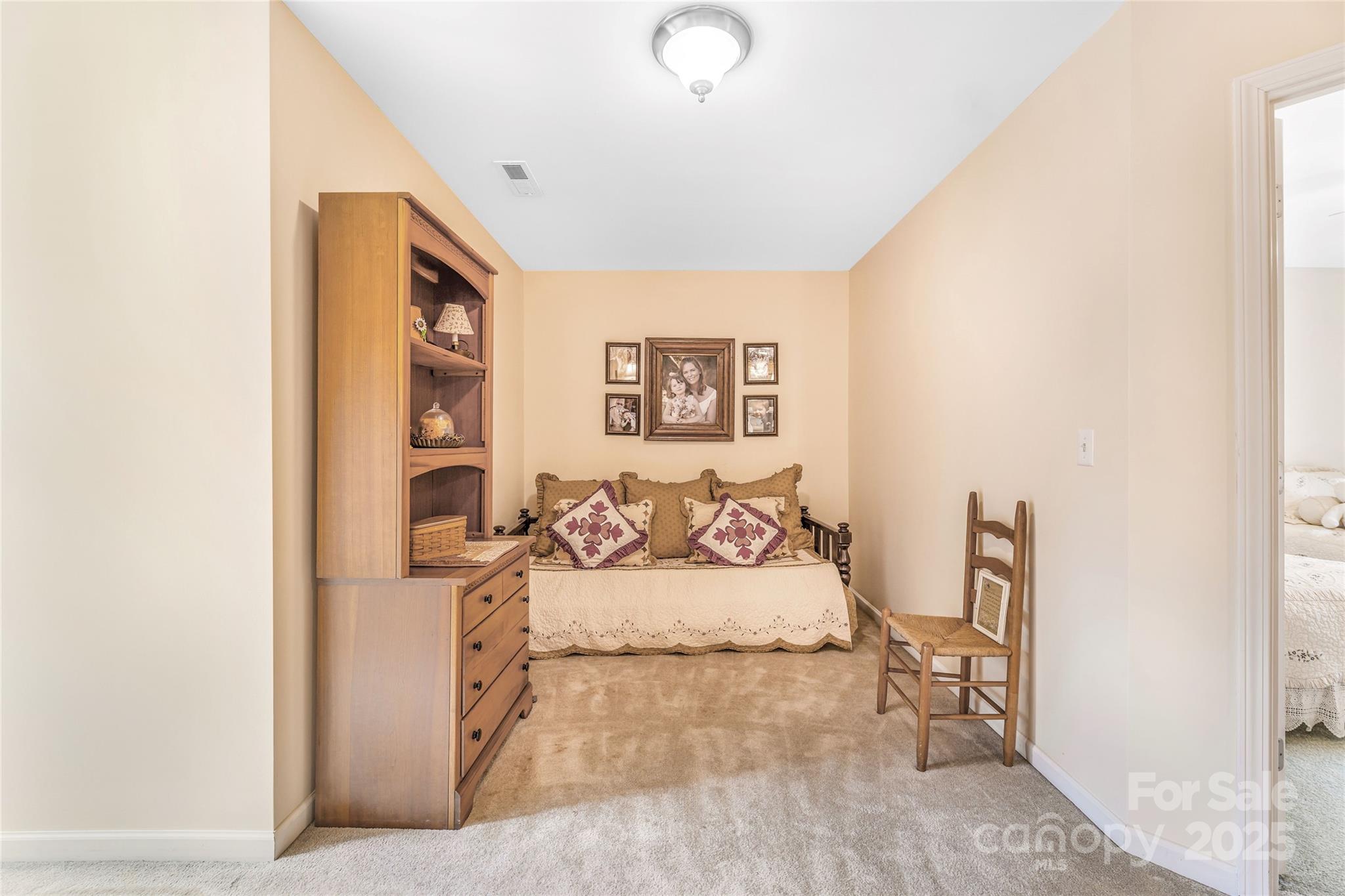121 W Ashe Bridge Road W