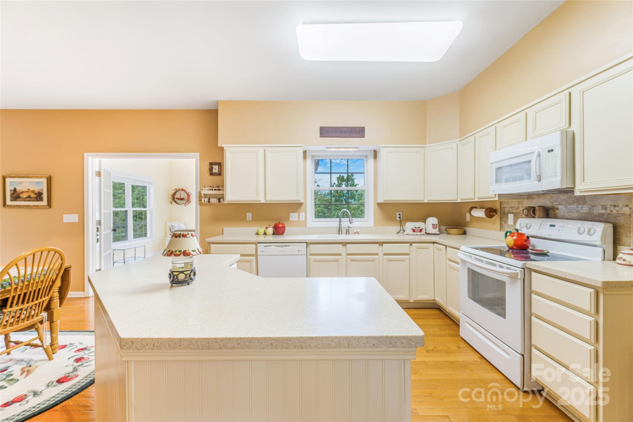 121 W Ashe Bridge Road W