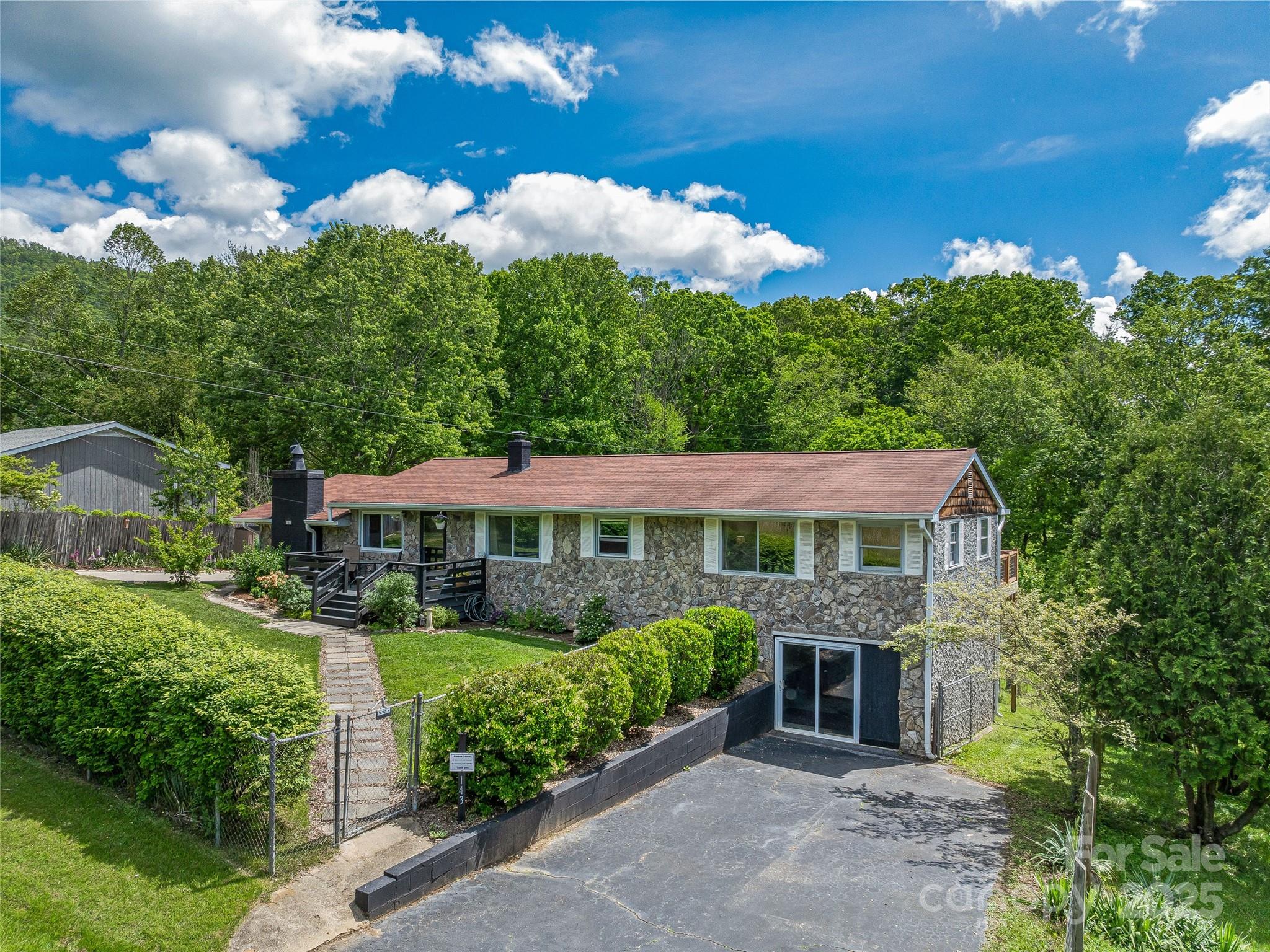 143 Mountain Crest Road