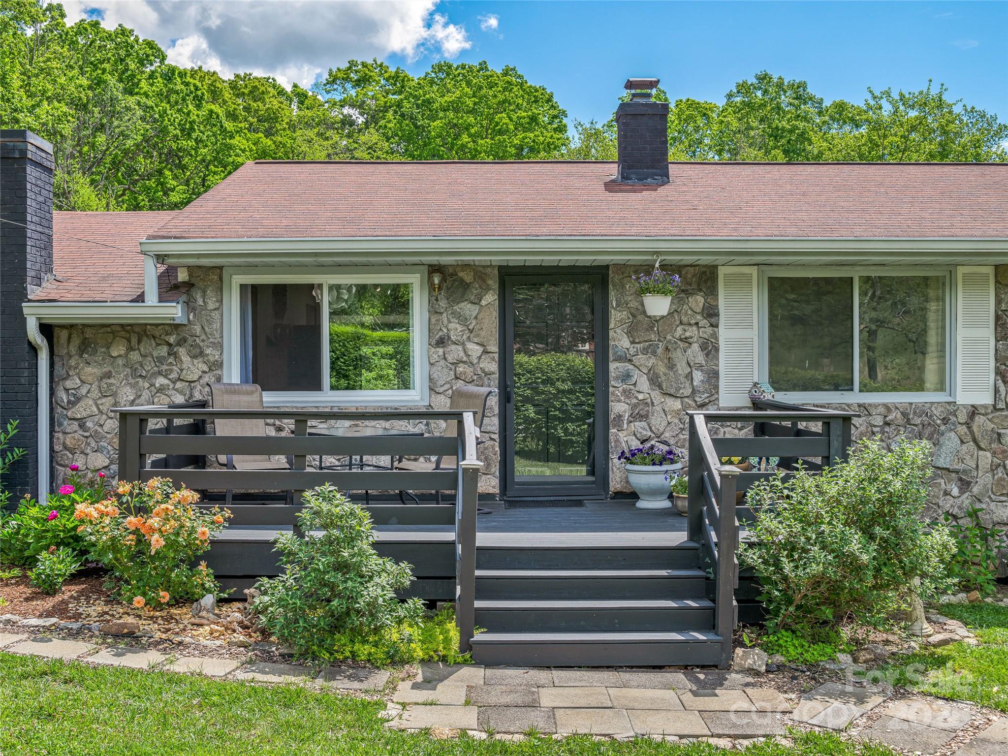 143 Mountain Crest Road