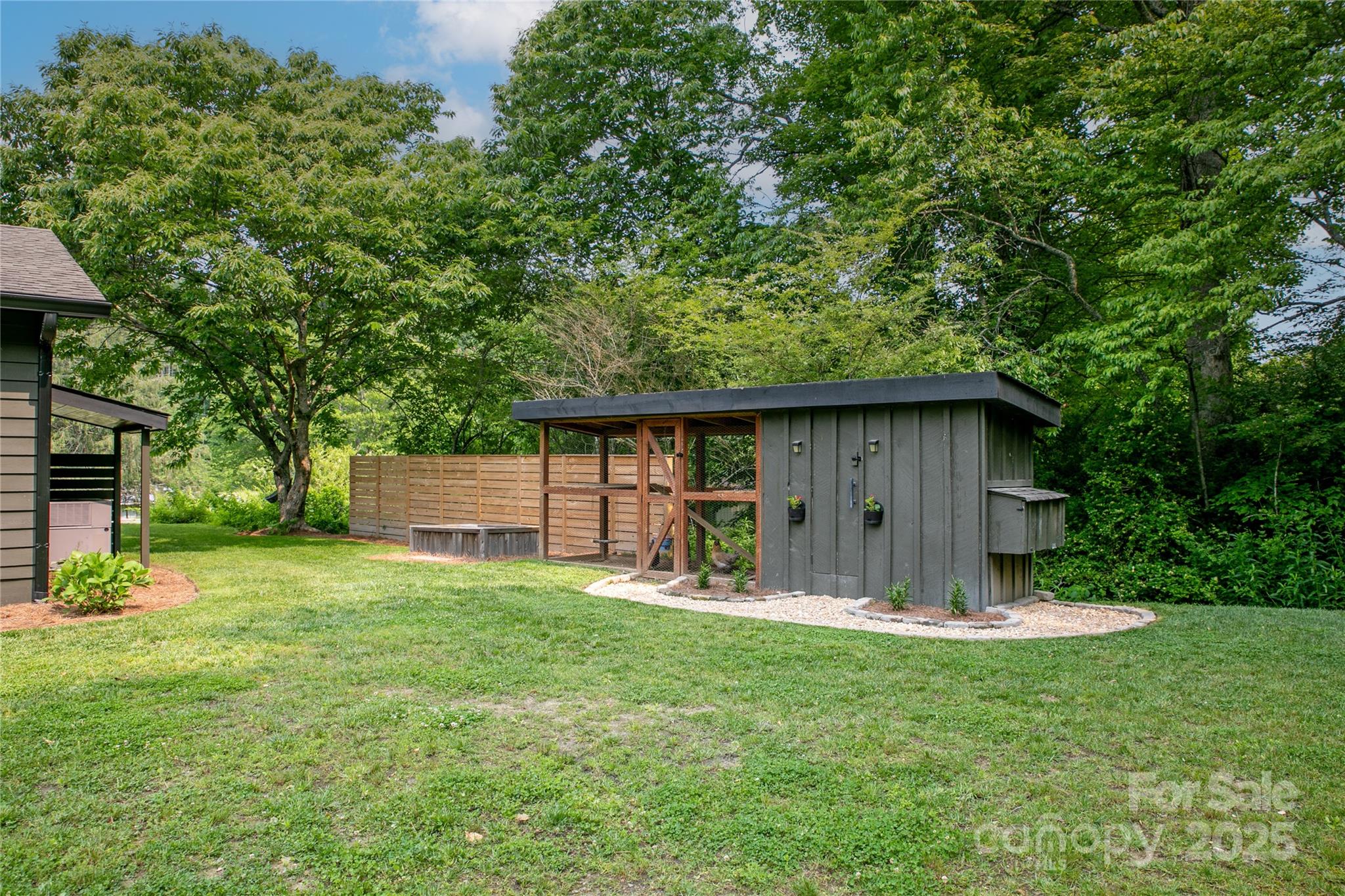 903 Middlefork Road