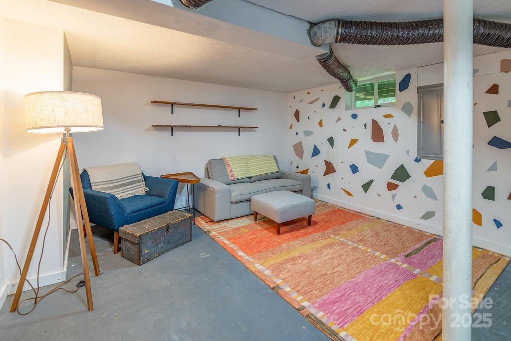 106 Shelburne Road