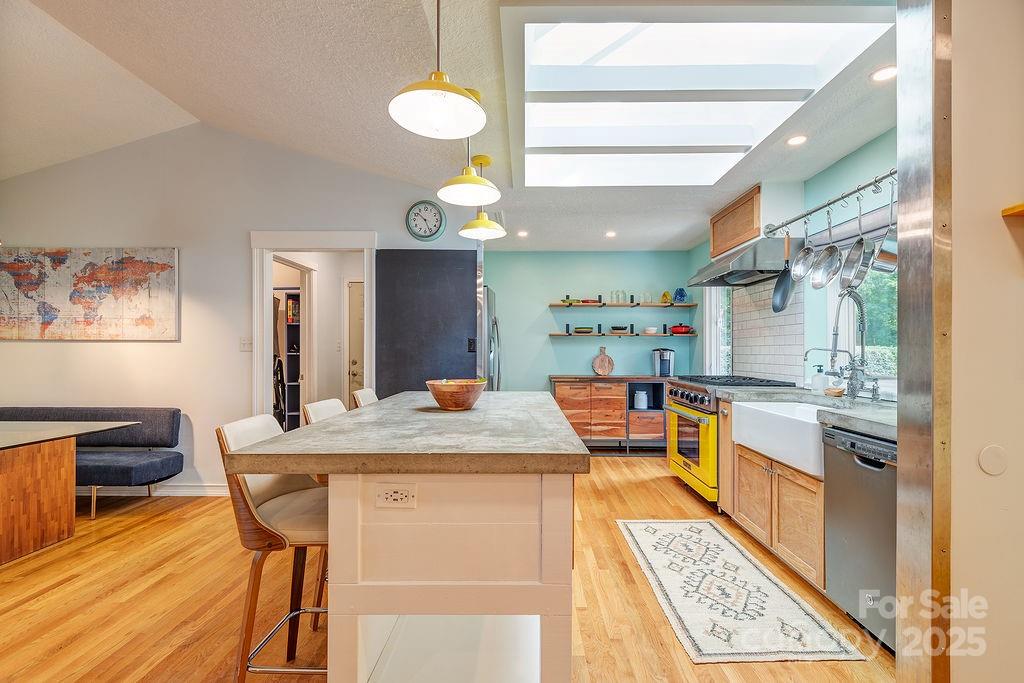 44 Samayoa Place