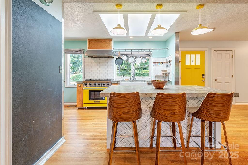 44 Samayoa Place
