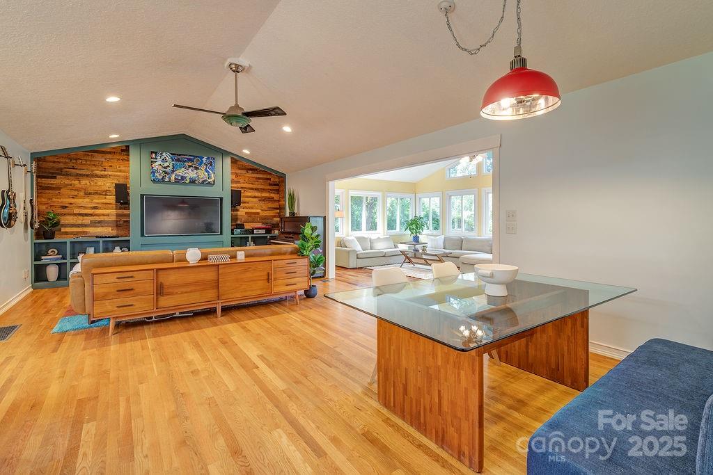 44 Samayoa Place