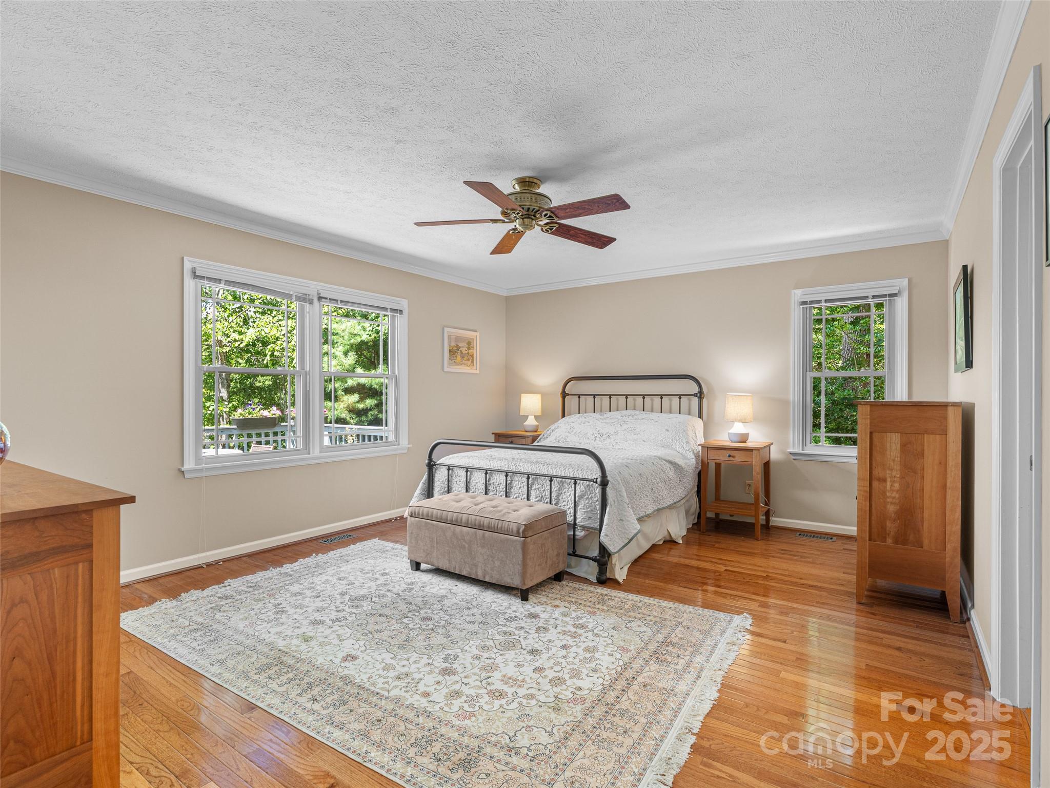 350 W Shay Circle