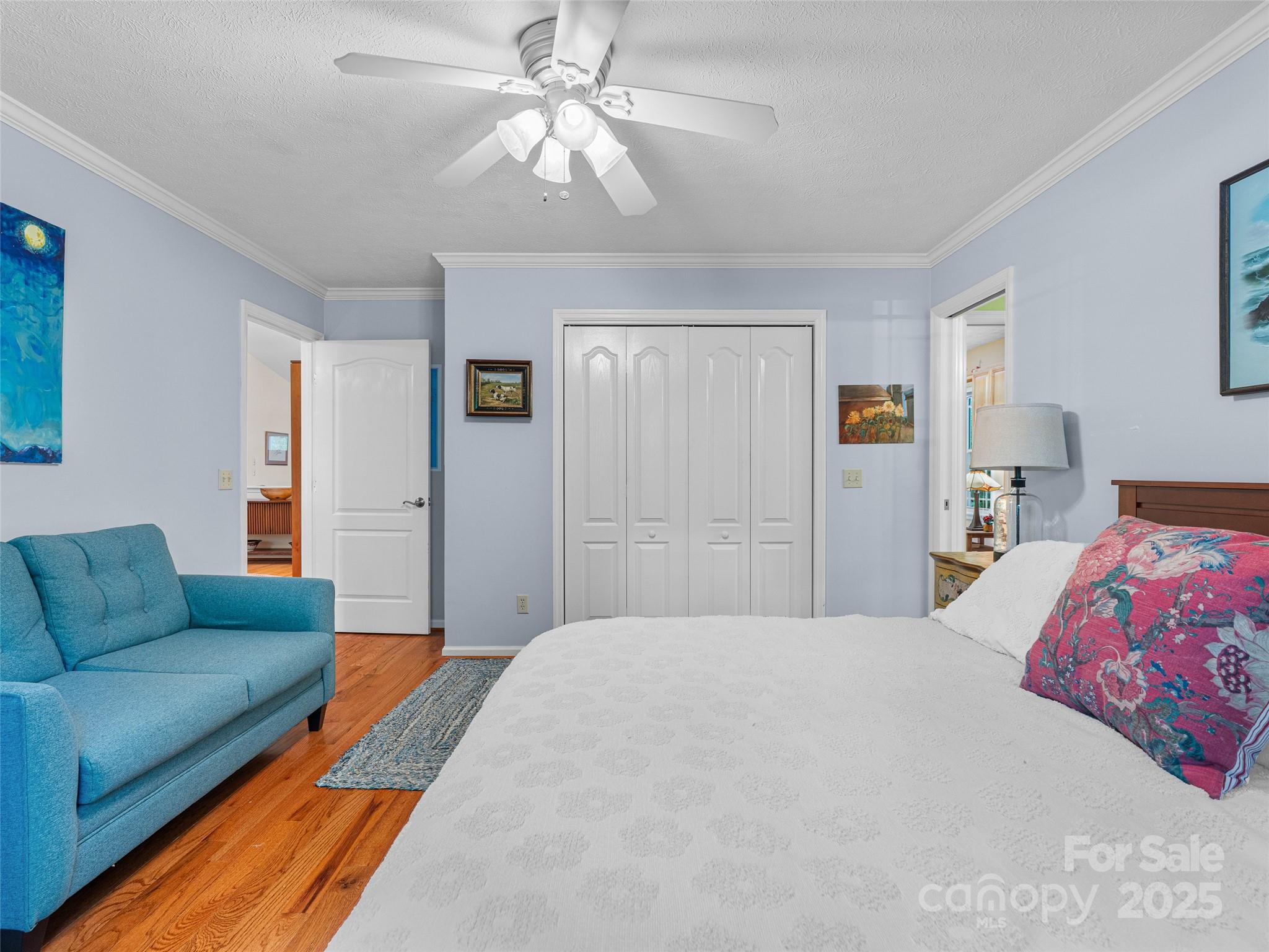 350 W Shay Circle