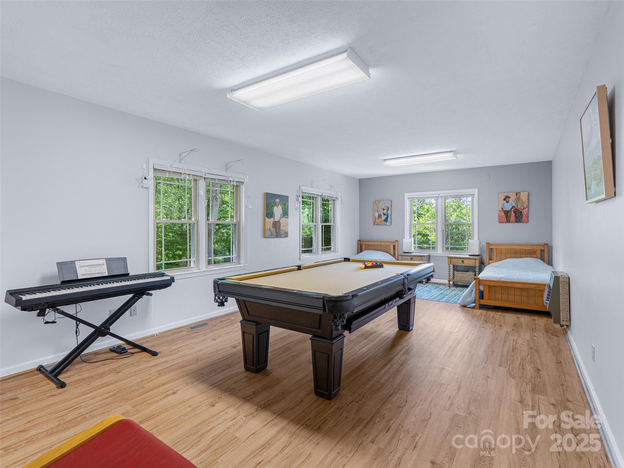 350 W Shay Circle