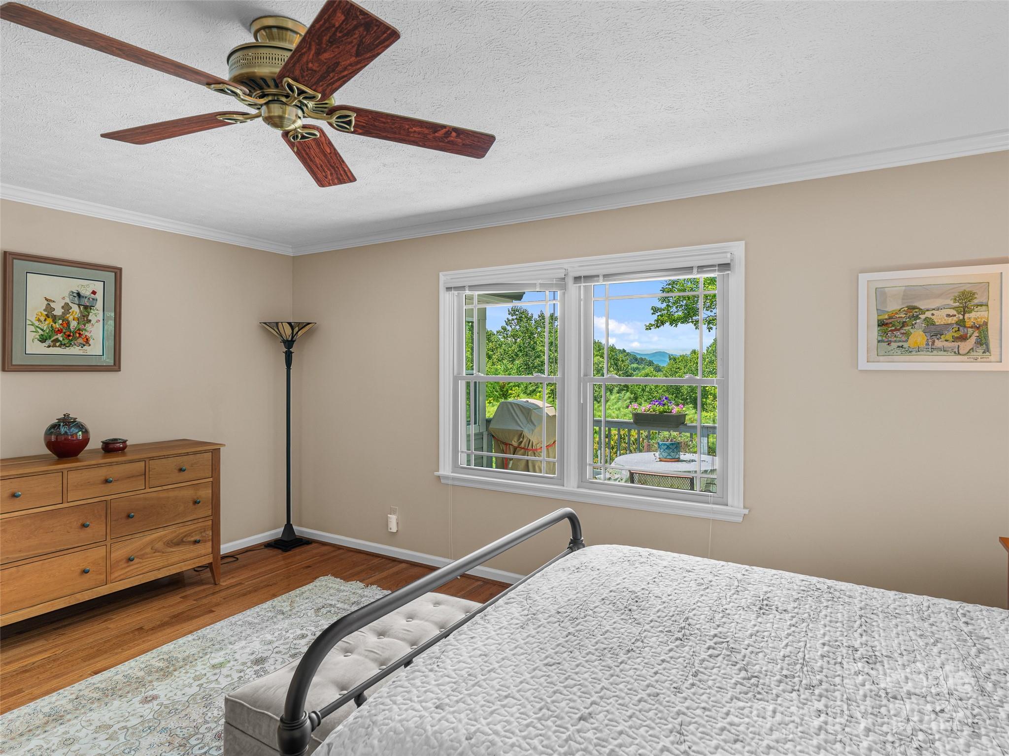 350 W Shay Circle