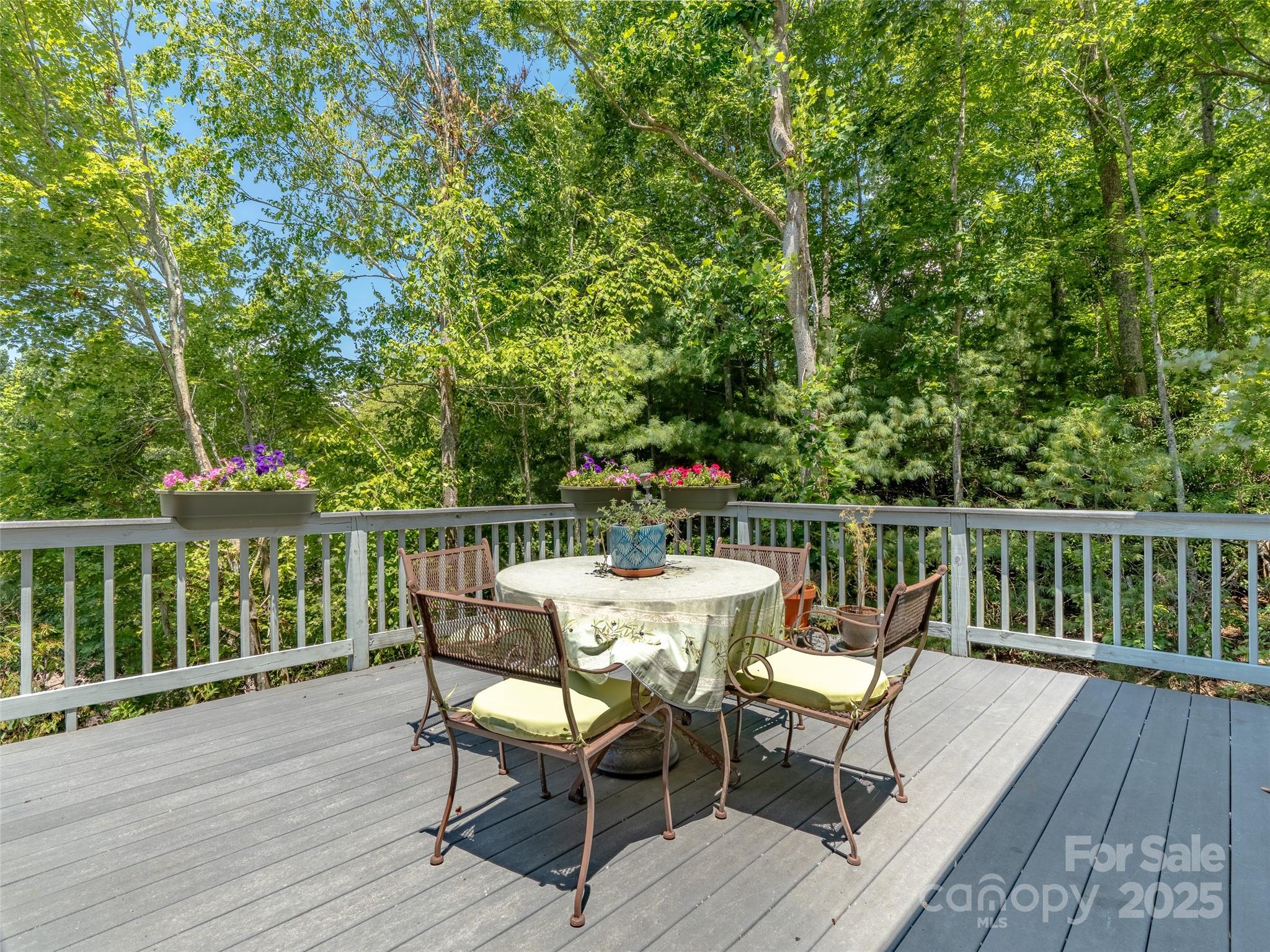 350 W Shay Circle