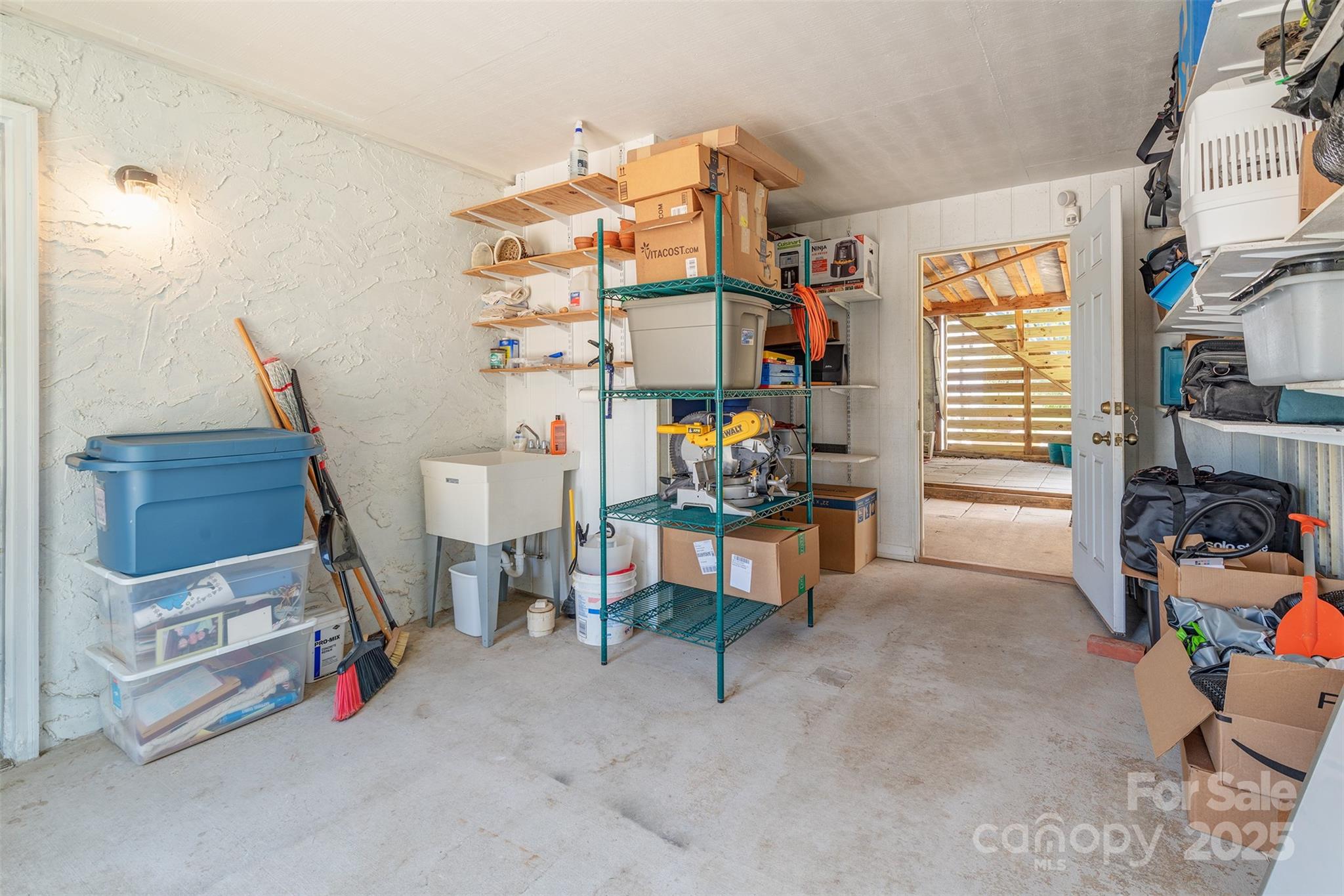 76 Woodland Hills Road