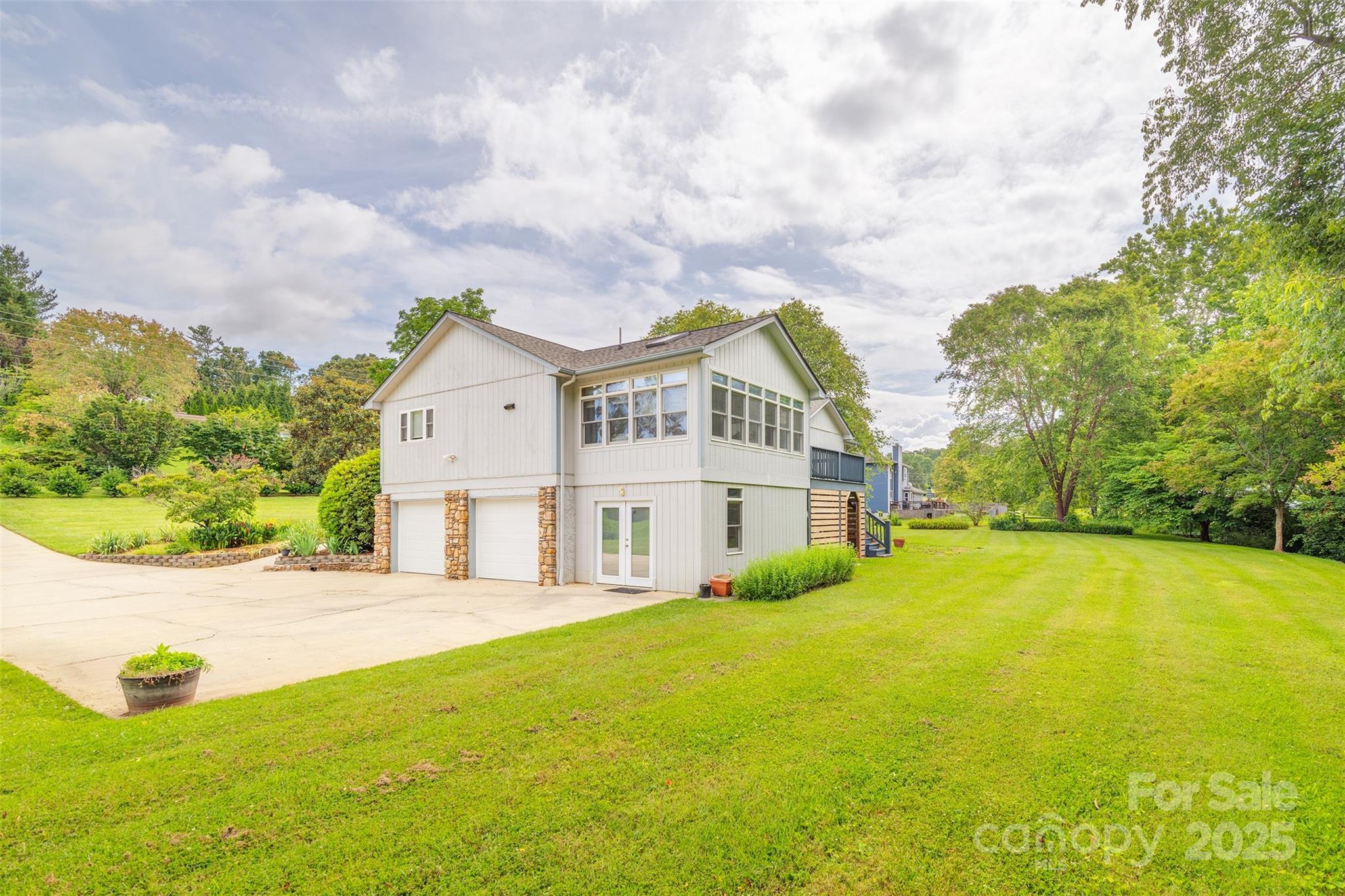 76 Woodland Hills Road