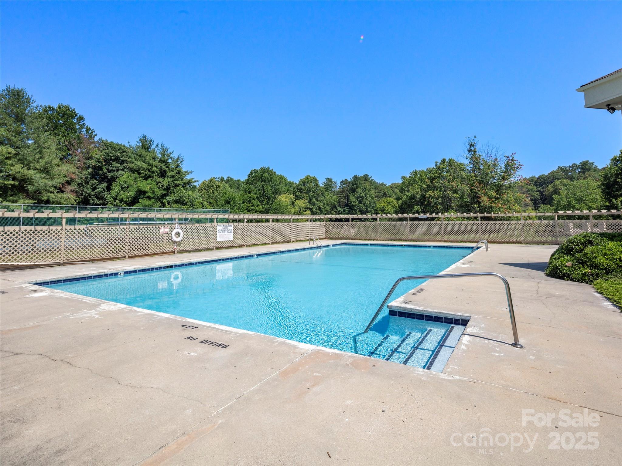 206 Abbey Circle