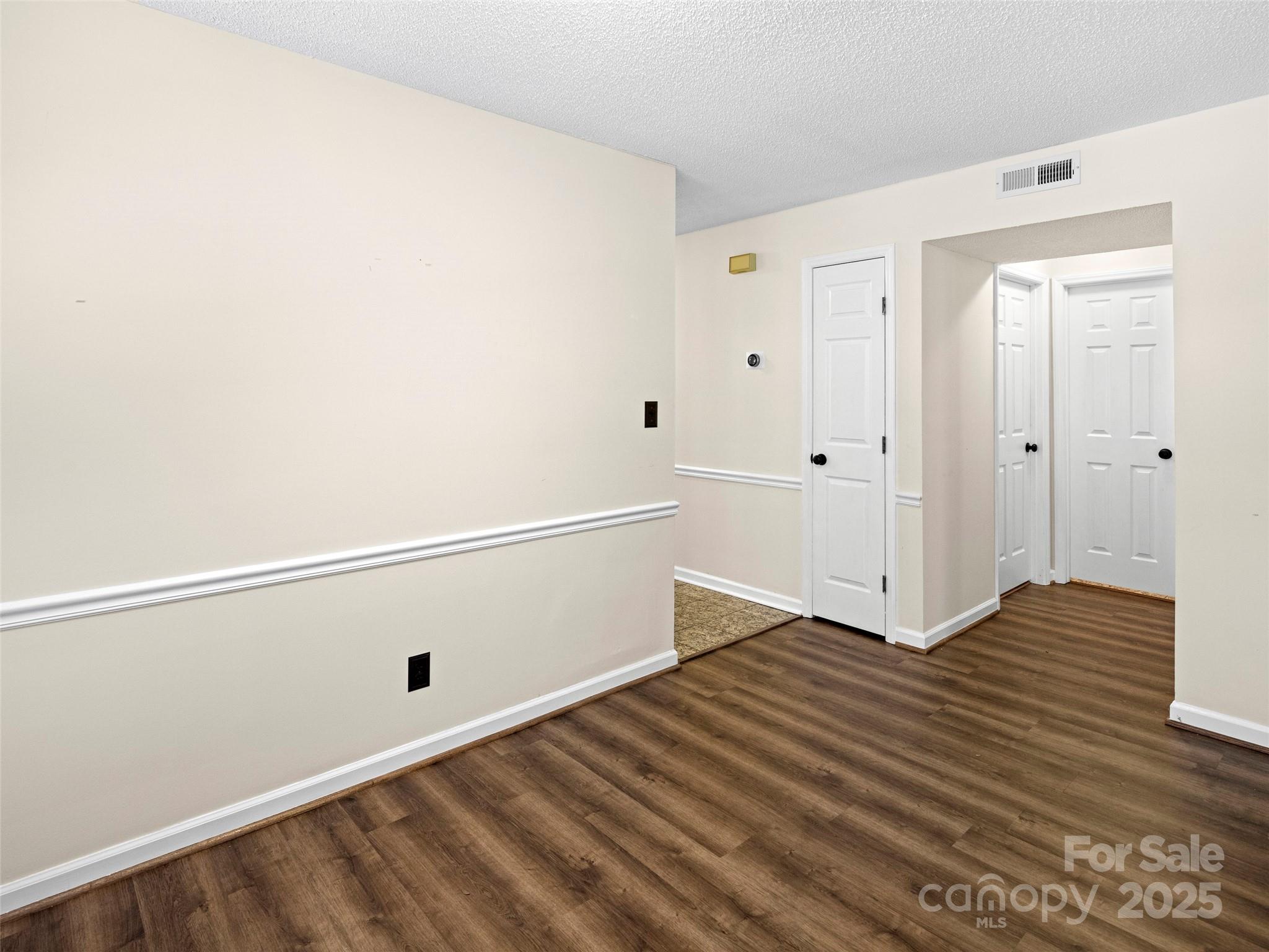 206 Abbey Circle