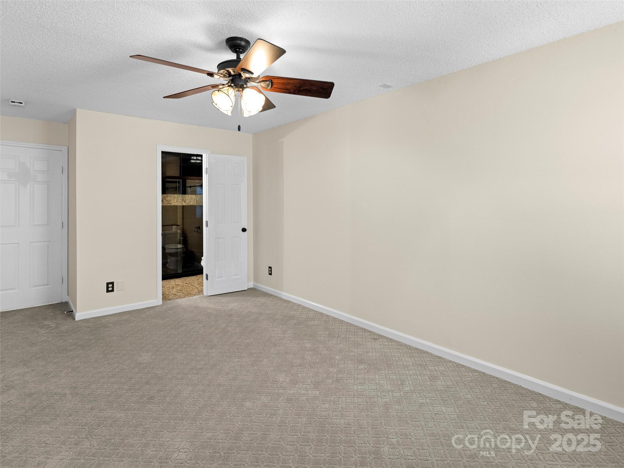 206 Abbey Circle