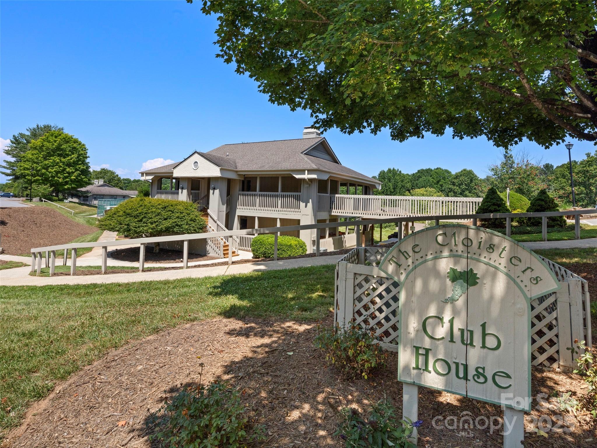 206 Abbey Circle
