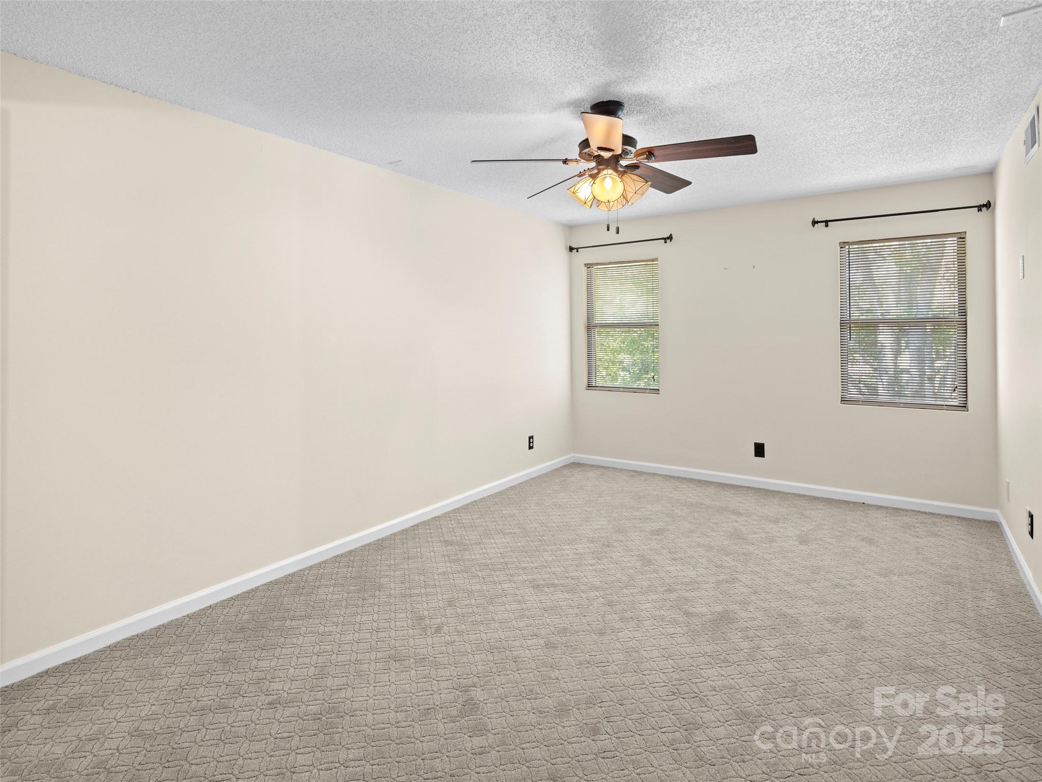 206 Abbey Circle