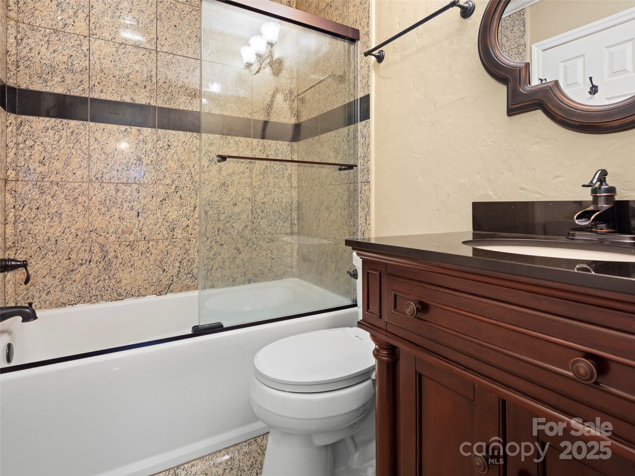 206 Abbey Circle