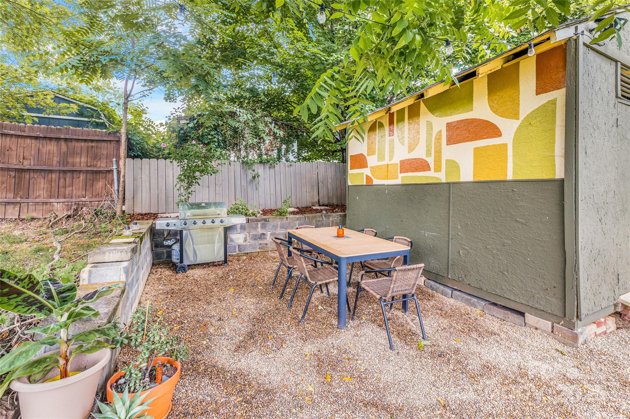 711 Reed Street