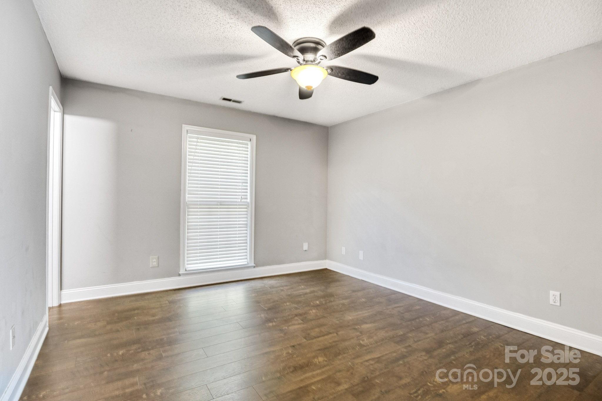 1012 Thorncrest Drive